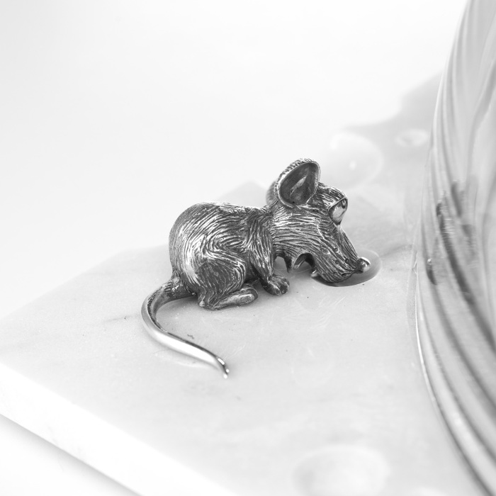 Marble cloche "Mouse Feast" with silver